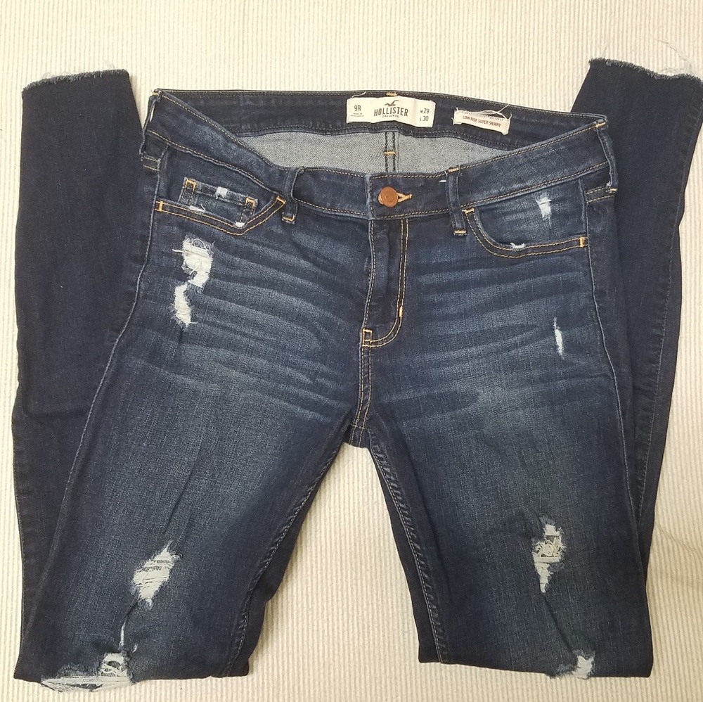 Hollister Super Skinny Jeans. Size 29.